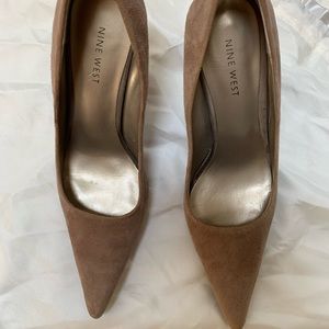 Nine West Suede Taupe Pumps